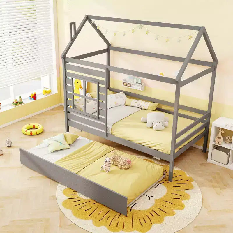 Lit cabane simple avec lit gigogne, en bois, avec toit, cheminée et fenêtre