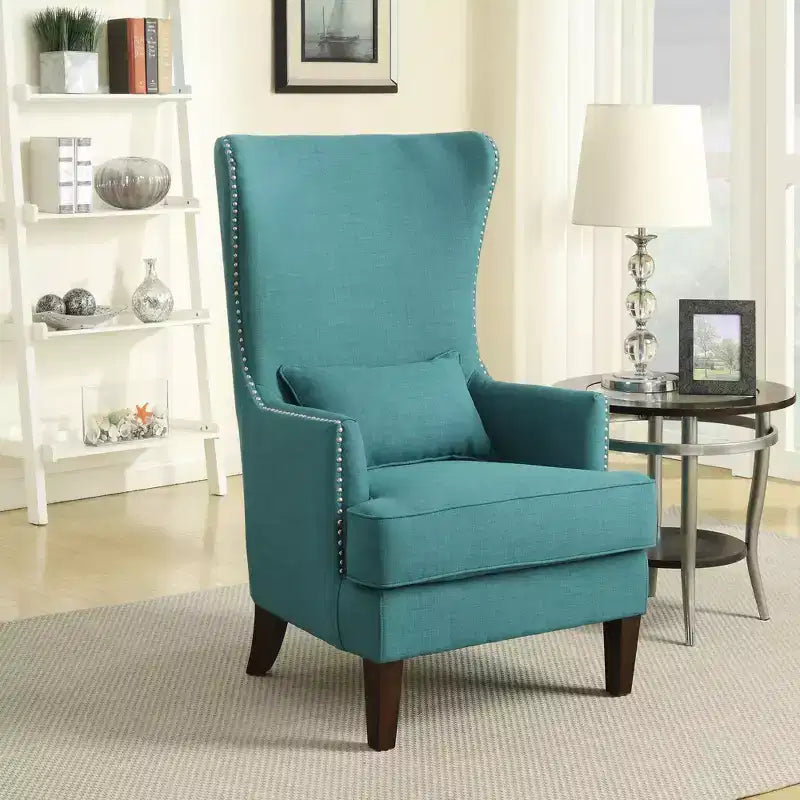 Chaise rembourrée à dossier haut