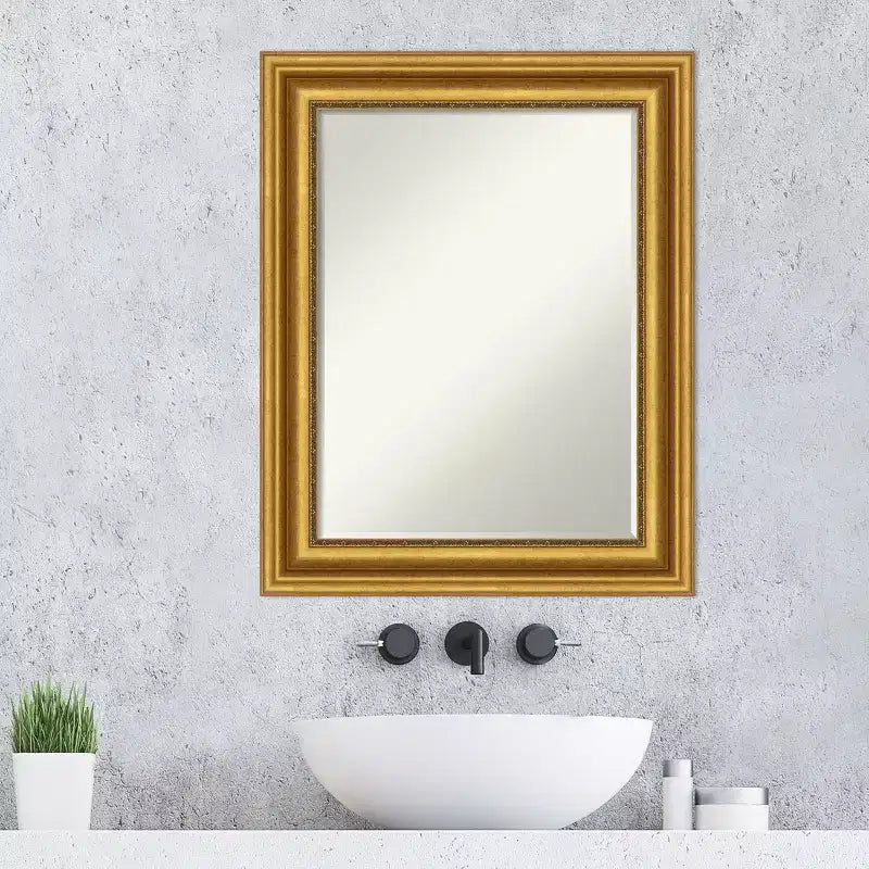 Petit miroir mural biseauté pour salle de bain
