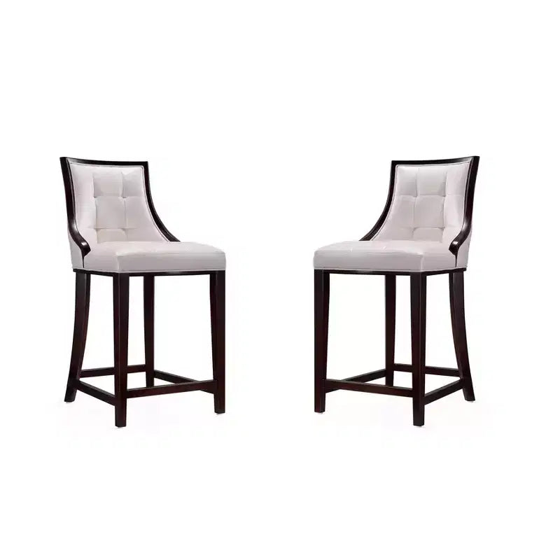 Tabourets de bar à hauteur de comptoir en similicuir et hêtre tapissé